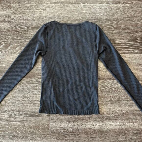 EUC Lululemon Ebb To Street Long Sleeve Ribbed Top with Built-In Bra Sz 6 Black - Picture 13 of 14